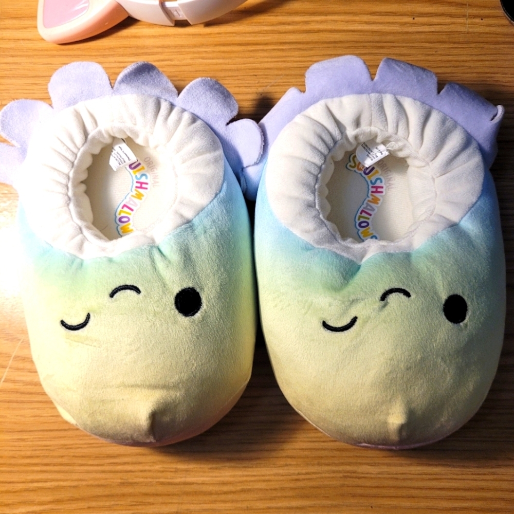 Squishmellow size 13 slippers​